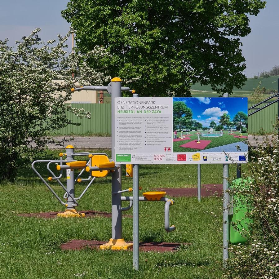 Tiny House Villa Neusiedl an der Zaya Exterior foto